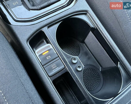 Серый Фольксваген Туран, объемом двигателя 2 л и пробегом 236 тыс. км за 20500 $, фото 79 на Automoto.ua