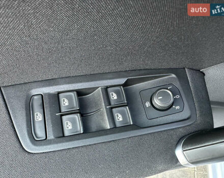 Серый Фольксваген Туран, объемом двигателя 2 л и пробегом 236 тыс. км за 20500 $, фото 60 на Automoto.ua