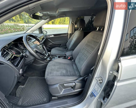 Серый Фольксваген Туран, объемом двигателя 2 л и пробегом 236 тыс. км за 20500 $, фото 29 на Automoto.ua