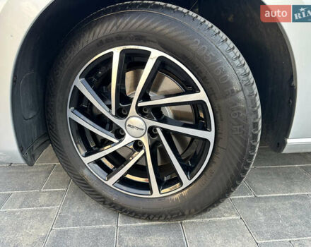 Серый Фольксваген Туран, объемом двигателя 2 л и пробегом 236 тыс. км за 20500 $, фото 82 на Automoto.ua