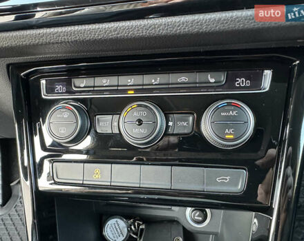 Серый Фольксваген Туран, объемом двигателя 2 л и пробегом 236 тыс. км за 20500 $, фото 75 на Automoto.ua