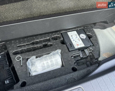 Серый Фольксваген Туран, объемом двигателя 2 л и пробегом 236 тыс. км за 20500 $, фото 57 на Automoto.ua