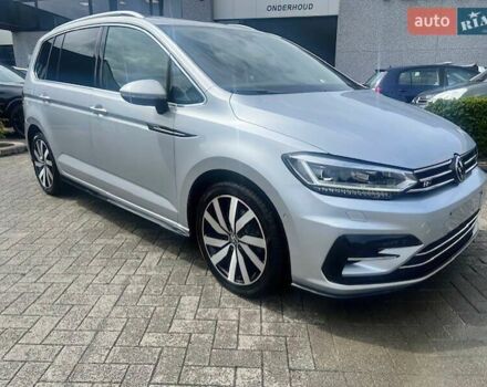 Серый Фольксваген Туран, объемом двигателя 1.5 л и пробегом 101 тыс. км за 15000 $, фото 2 на Automoto.ua