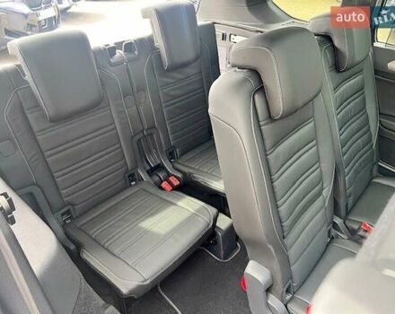 Серый Фольксваген Туран, объемом двигателя 1.5 л и пробегом 101 тыс. км за 15000 $, фото 15 на Automoto.ua