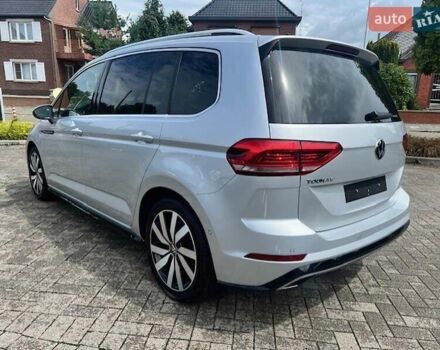 Серый Фольксваген Туран, объемом двигателя 1.5 л и пробегом 101 тыс. км за 15000 $, фото 3 на Automoto.ua