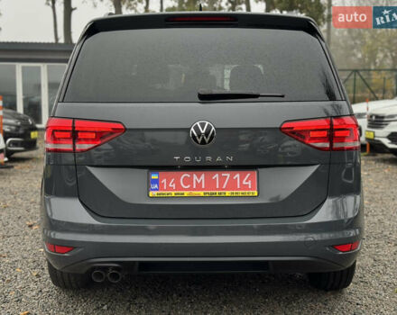 Серый Фольксваген Туран, объемом двигателя 2 л и пробегом 185 тыс. км за 22500 $, фото 5 на Automoto.ua