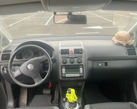 Серый Фольксваген Туран, объемом двигателя 1.4 л и пробегом 192 тыс. км за 6300 $, фото 11 на Automoto.ua