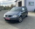 Сірий Фольксваген Туран, об'ємом двигуна 1.6 л та пробігом 213 тис. км за 4917 $, фото 1 на Automoto.ua
