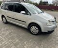 Серый Фольксваген Туран, объемом двигателя 1.9 л и пробегом 280 тыс. км за 6500 $, фото 1 на Automoto.ua