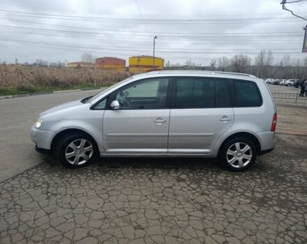 Серый Фольксваген Туран, объемом двигателя 2 л и пробегом 180 тыс. км за 2600 $, фото 4 на Automoto.ua