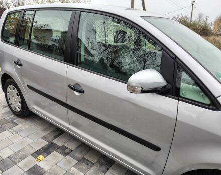 Серый Фольксваген Туран, объемом двигателя 1.6 л и пробегом 181 тыс. км за 5300 $, фото 9 на Automoto.ua