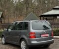 Сірий Фольксваген Туран, об'ємом двигуна 1.6 л та пробігом 200 тис. км за 5700 $, фото 3 на Automoto.ua