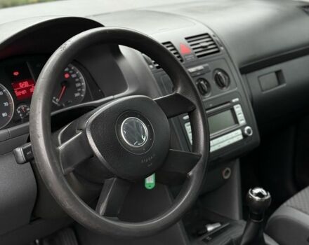 Сірий Фольксваген Туран, об'ємом двигуна 1.6 л та пробігом 200 тис. км за 5700 $, фото 7 на Automoto.ua