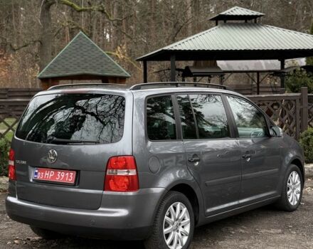 Сірий Фольксваген Туран, об'ємом двигуна 1.6 л та пробігом 200 тис. км за 5700 $, фото 2 на Automoto.ua