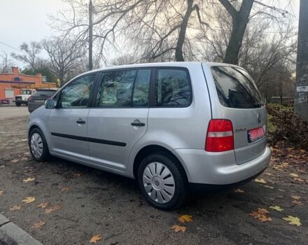 Серый Фольксваген Туран, объемом двигателя 1.6 л и пробегом 230 тыс. км за 5995 $, фото 4 на Automoto.ua