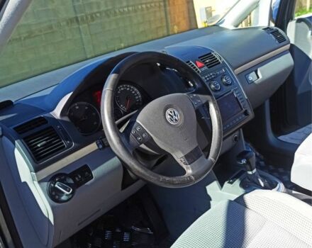 Серый Фольксваген Туран, объемом двигателя 2 л и пробегом 224 тыс. км за 3480 $, фото 3 на Automoto.ua