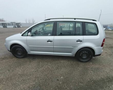 Сірий Фольксваген Туран, об'ємом двигуна 1.6 л та пробігом 260 тис. км за 5600 $, фото 5 на Automoto.ua