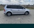Серый Фольксваген Туран, объемом двигателя 1.9 л и пробегом 255 тыс. км за 6200 $, фото 1 на Automoto.ua