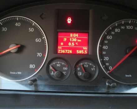 Серый Фольксваген Туран, объемом двигателя 1.6 л и пробегом 230 тыс. км за 6500 $, фото 23 на Automoto.ua