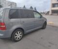 Сірий Фольксваген Туран, об'ємом двигуна 1.9 л та пробігом 400 тис. км за 3000 $, фото 1 на Automoto.ua