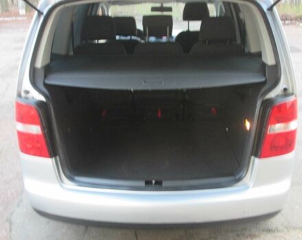 Серый Фольксваген Туран, объемом двигателя 1.6 л и пробегом 230 тыс. км за 6500 $, фото 8 на Automoto.ua