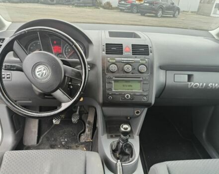 Сірий Фольксваген Туран, об'ємом двигуна 1.6 л та пробігом 260 тис. км за 5600 $, фото 6 на Automoto.ua