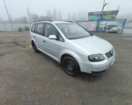 Сірий Фольксваген Туран, об'ємом двигуна 1.6 л та пробігом 260 тис. км за 5600 $, фото 4 на Automoto.ua