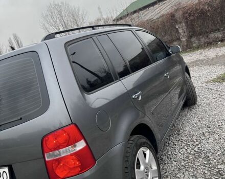 Серый Фольксваген Туран, объемом двигателя 2 л и пробегом 255 тыс. км за 5000 $, фото 3 на Automoto.ua