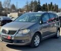 Сірий Фольксваген Туран, об'ємом двигуна 2 л та пробігом 260 тис. км за 6792 $, фото 1 на Automoto.ua