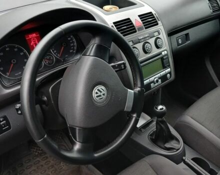 Сірий Фольксваген Туран, об'ємом двигуна 1.4 л та пробігом 295 тис. км за 5750 $, фото 2 на Automoto.ua