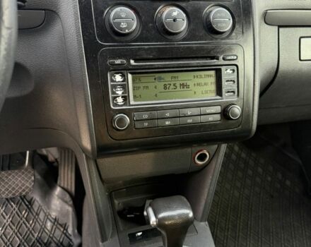 Сірий Фольксваген Туран, об'ємом двигуна 2 л та пробігом 380 тис. км за 3199 $, фото 5 на Automoto.ua