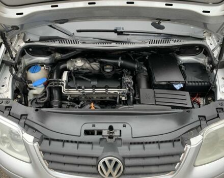 Сірий Фольксваген Туран, об'ємом двигуна 1.9 л та пробігом 260 тис. км за 5900 $, фото 4 на Automoto.ua