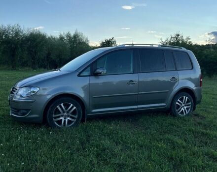 Серый Фольксваген Туран, объемом двигателя 2 л и пробегом 306 тыс. км за 6900 $, фото 5 на Automoto.ua