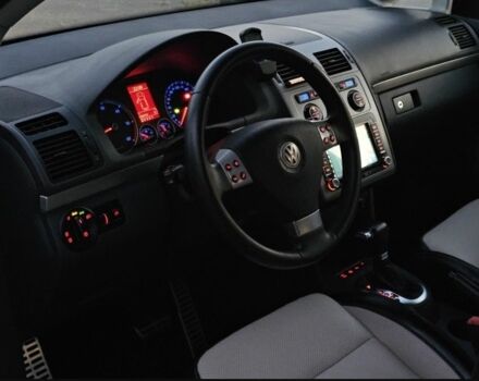 Серый Фольксваген Туран, объемом двигателя 2 л и пробегом 334 тыс. км за 8800 $, фото 9 на Automoto.ua