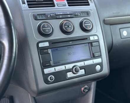 Серый Фольксваген Туран, объемом двигателя 1.4 л и пробегом 244 тыс. км за 6300 $, фото 13 на Automoto.ua