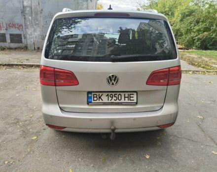 Серый Фольксваген Туран, объемом двигателя 1.6 л и пробегом 300 тыс. км за 7600 $, фото 4 на Automoto.ua