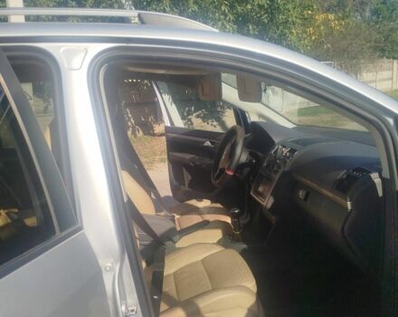 Серый Фольксваген Туран, объемом двигателя 1.9 л и пробегом 302 тыс. км за 6700 $, фото 4 на Automoto.ua