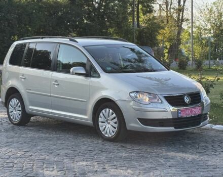 Серый Фольксваген Туран, объемом двигателя 1.4 л и пробегом 244 тыс. км за 6300 $, фото 3 на Automoto.ua