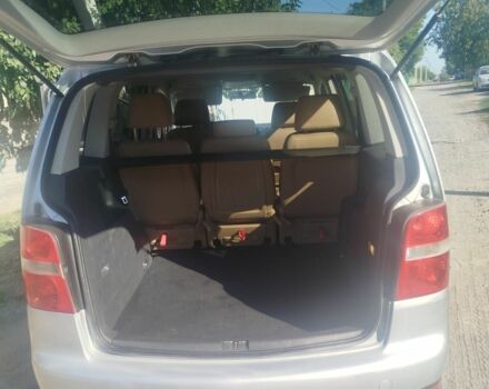 Серый Фольксваген Туран, объемом двигателя 1.9 л и пробегом 302 тыс. км за 6700 $, фото 2 на Automoto.ua