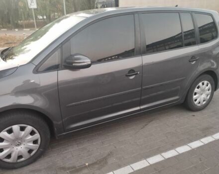 Серый Фольксваген Туран, объемом двигателя 1.6 л и пробегом 197 тыс. км за 9300 $, фото 7 на Automoto.ua