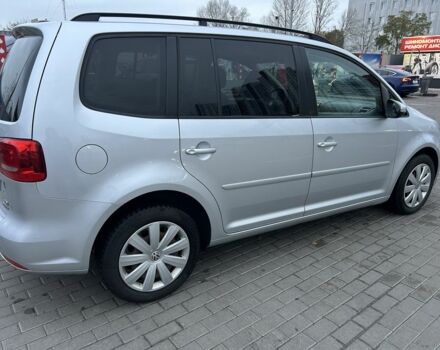 Серый Фольксваген Туран, объемом двигателя 1.6 л и пробегом 248 тыс. км за 10300 $, фото 1 на Automoto.ua