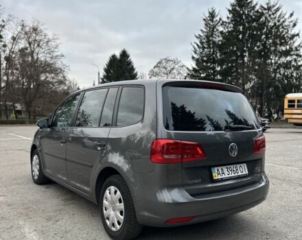 Серый Фольксваген Туран, объемом двигателя 2 л и пробегом 132 тыс. км за 13800 $, фото 4 на Automoto.ua