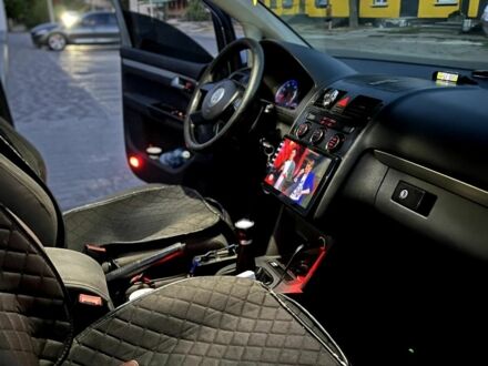 Фольксваген Туран 2003 у Балте на Automoto.ua Сірий Фольксваген Туран, об'ємом двигуна 1.6 л та пробігом 340 тис. км за 5800 $, фото 1 на Automoto.ua