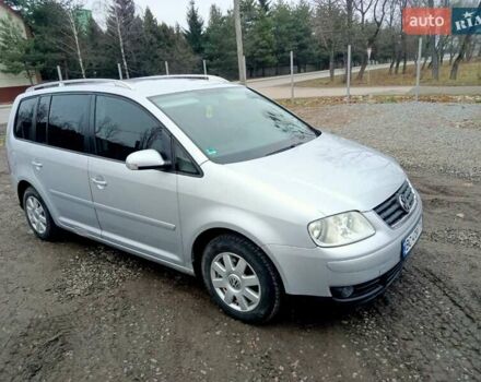 Серый Фольксваген Туран, объемом двигателя 1.9 л и пробегом 325 тыс. км за 5650 $, фото 1 на Automoto.ua