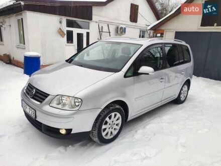 Сірий Фольксваген Туран, об'ємом двигуна 1.6 л та пробігом 228 тис. км за 6200 $, фото 1 на Automoto.ua