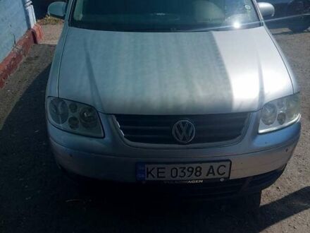 Сірий Фольксваген Туран, об'ємом двигуна 1.6 л та пробігом 270 тис. км за 6500 $, фото 1 на Automoto.ua