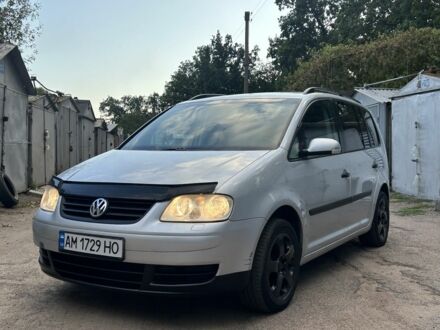 Фольксваген Туран 2003 в Черкассах на Automoto.ua Серый Фольксваген Туран, объемом двигателя 1.6 л и пробегом 253 тыс. км за 5300 $, фото 1 на Automoto.ua