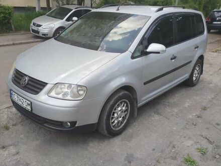 Фольксваген Туран 2003 у Львові на Automoto.ua Сірий Фольксваген Туран, об'ємом двигуна 1.6 л та пробігом 328 тис. км за 4800 $, фото 1 на Automoto.ua