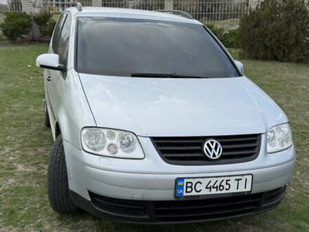 Фольксваген Туран 2003 у Херсоні на Automoto.ua Сірий Фольксваген Туран, об'ємом двигуна 1.6 л та пробігом 344 тис. км за 4600 $, фото 1 на Automoto.ua