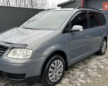 Серый Фольксваген Туран, объемом двигателя 1.9 л и пробегом 281 тыс. км за 6700 $, фото 1 на Automoto.ua